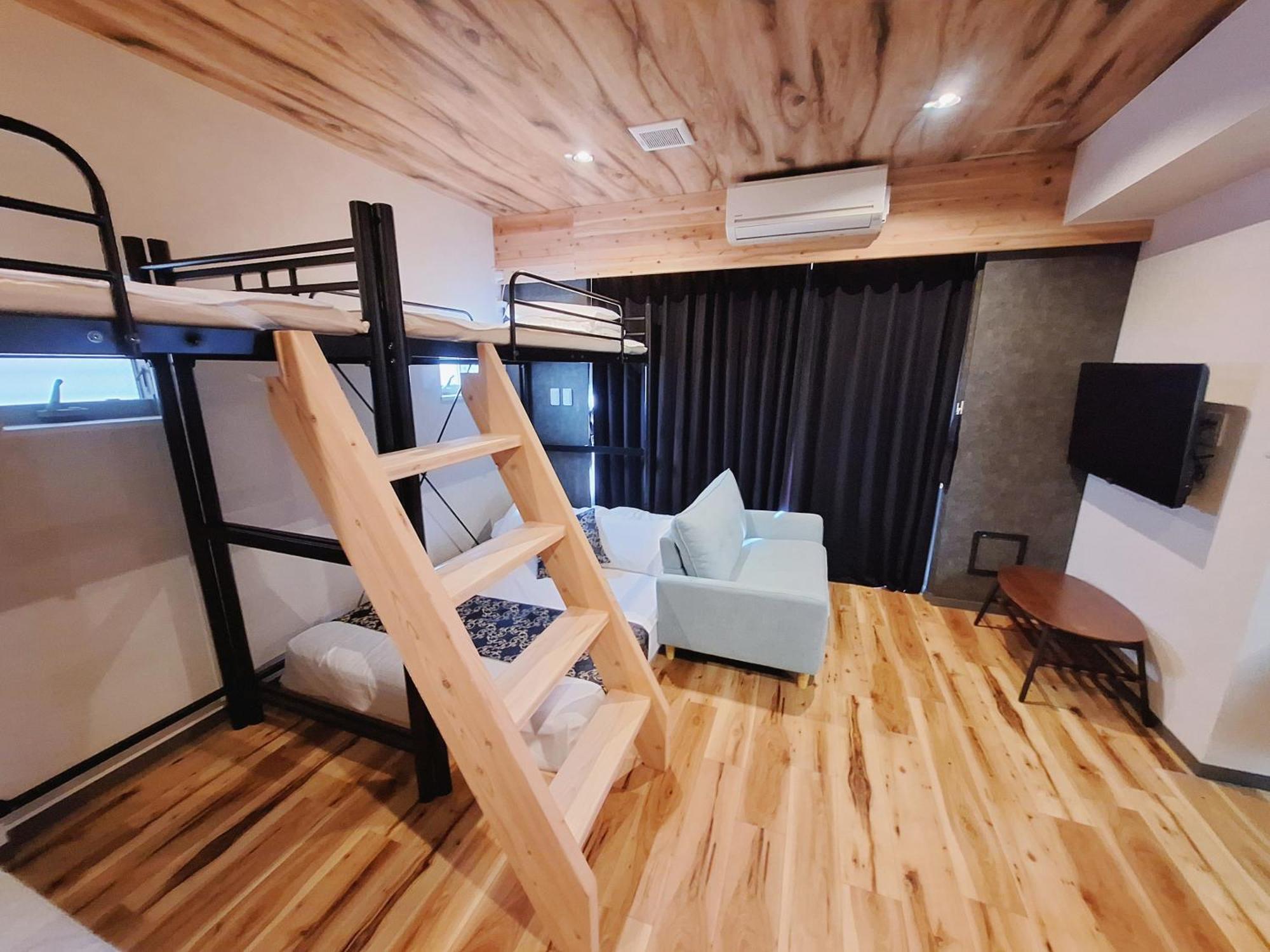 Apartemen Poly *