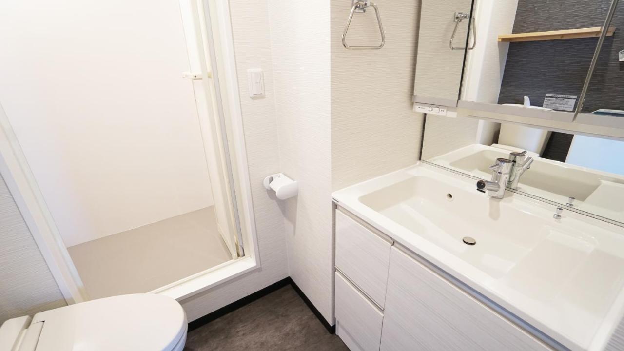 Poly Apartemen